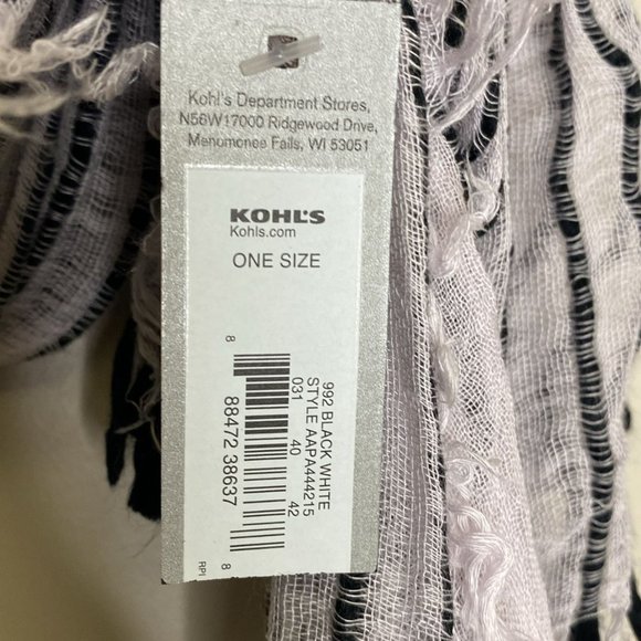 Black and White Scarf - Picture 5 of 5